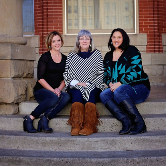 Meet your Posher, Dena - Picture 4 of 5